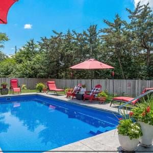 Meet your Posher, Deborah